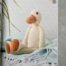 Načítať obrázok v galérii, Knitted Animal Toys | Kniha