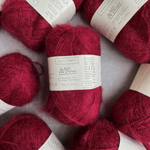 Načítať obrázok v galérii, Le Petit Silk &amp; Mohair | Norwegian Red