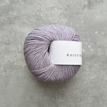 Načítať obrázok v galérii, Knitting for Olive Merino | Unicorn Purple