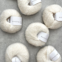 Načítať obrázok v galérii, Knitting for Olive Soft Silk Mohair | Snowflake