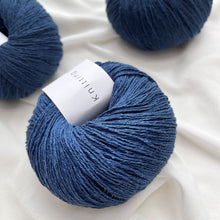 Načítať obrázok v galérii, Knitting for Olive Pure Silk | Blue Tit