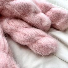 Načítať obrázok v galérii, Brushed Suri | Pink Lemonade