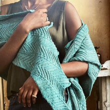 Načítať obrázok v galérii, Knitting outside the box | Kniha