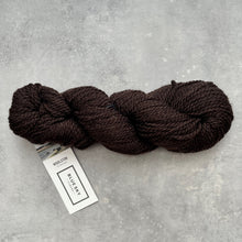 Načítať obrázok v galérii, Woolstok Worsted | Dark Chocolate