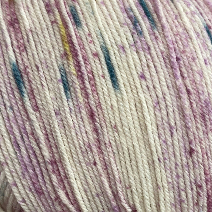 Regia 4ply Premium | Bielofialová