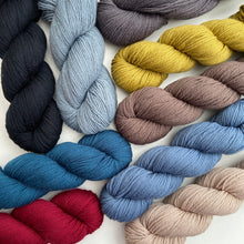 Načítať obrázok v galérii, Rosy Green Lovely Merino Treat | Chilli