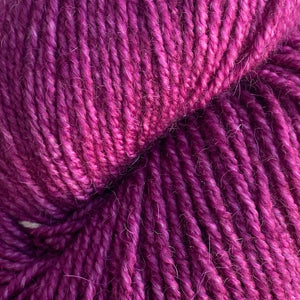 Malabrigo Dos Tierras | Holly Hock 148