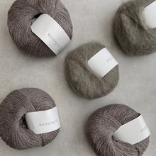 Načítať obrázok v galérii, Knitting for Olive Soft Silk Mohair | Dusty Moose