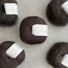 Načítať obrázok v galérii, Knitting for Olive Soft Silk Mohair | Dark Moose