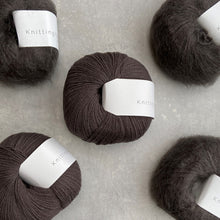 Načítať obrázok v galérii, Knitting for Olive Merino | Dark Moose