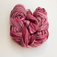 Načítať obrázok v galérii, Česanec Make up | 70% Merino + 30% Hodváb