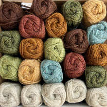 Načítať obrázok v galérii, VLNOBOX SVETER CHESTNUT | Marie Wallin