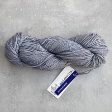 Načítať obrázok v galérii, Malabrigo Dos Tierras | Polar Morn