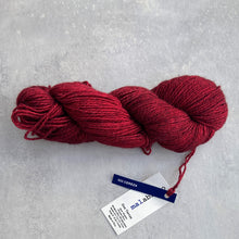 Načítať obrázok v galérii, Malabrigo Dos Tierras | Cereza 33