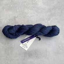 Načítať obrázok v galérii, Malabrigo Mora | Paris Night 52